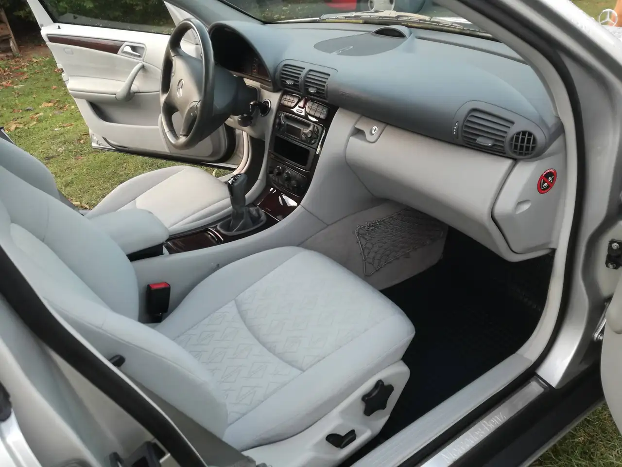 Mercedes-Benz 200, foto 5