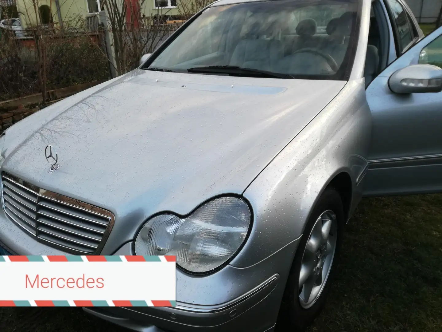 Mercedes-Benz 200 - 1