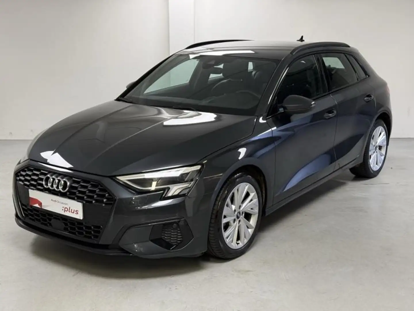 Audi A3 35 TFSI 150ch Mild Hybrid Design Luxe S tronic 7 Grijs - 1