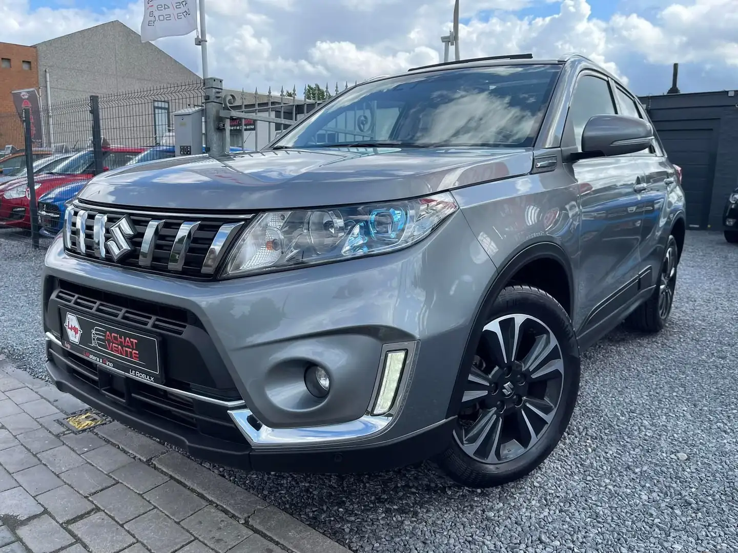 Suzuki Vitara 1.4TBjet-GLX-Toit Pano-4WD🔝Automat🔝 Gris - 1