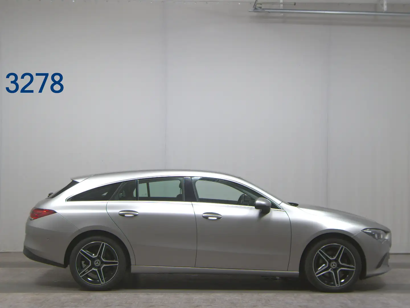 Mercedes-Benz CLA 200 d Shooting Brake ACC LED Navi Leder vc Silber - 1