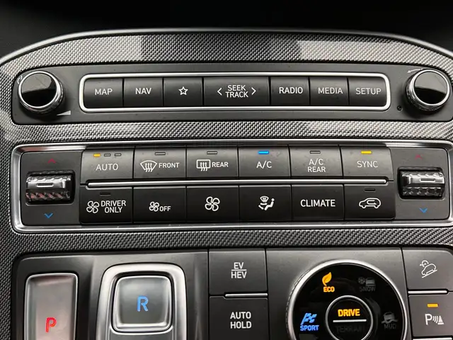 Hyundai Santa FE view 30
