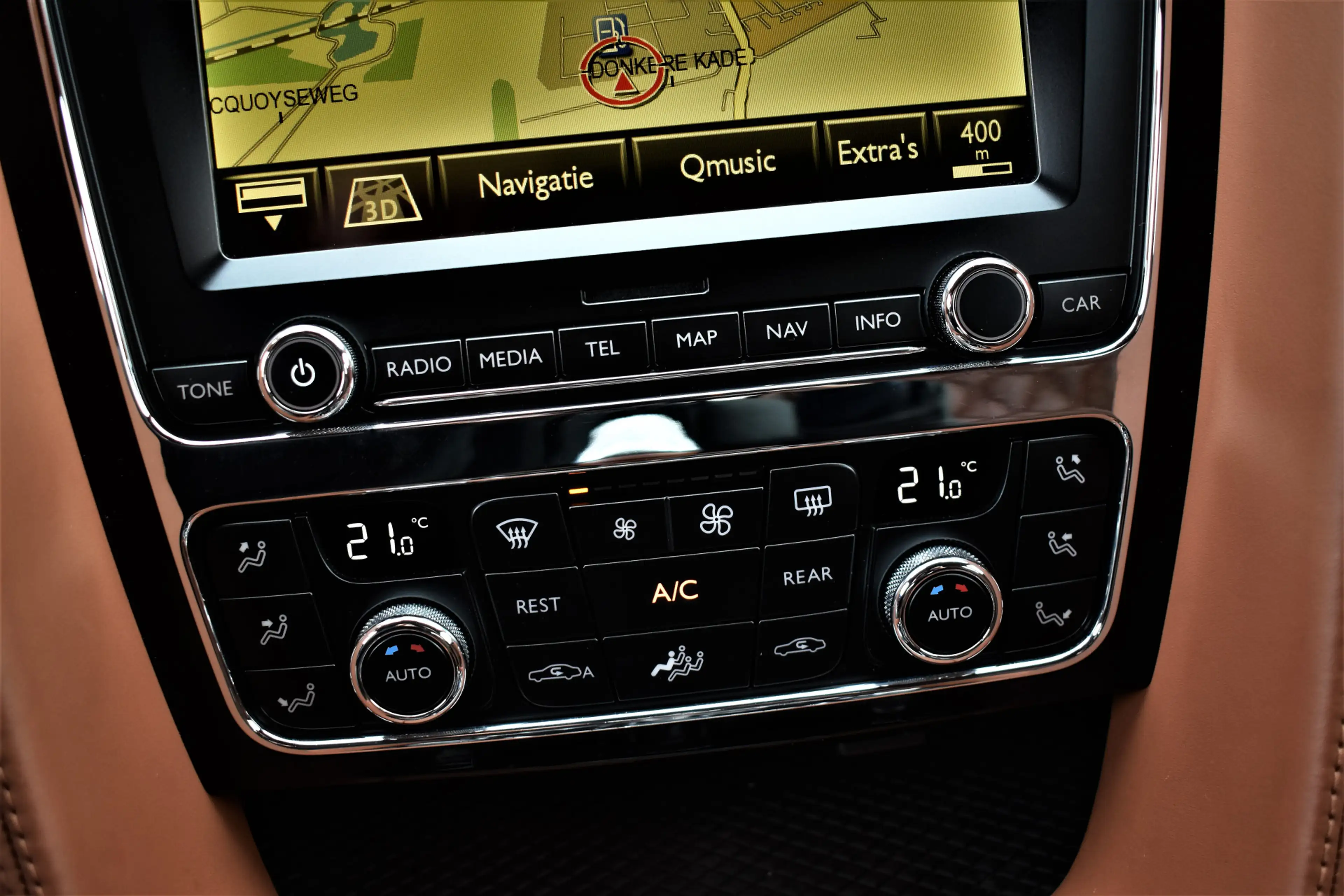 Bentley Flying Spur 4.0 V8 S 528pk Mulliner Dealer-OH Pano/Naim/Keyles — photo 29