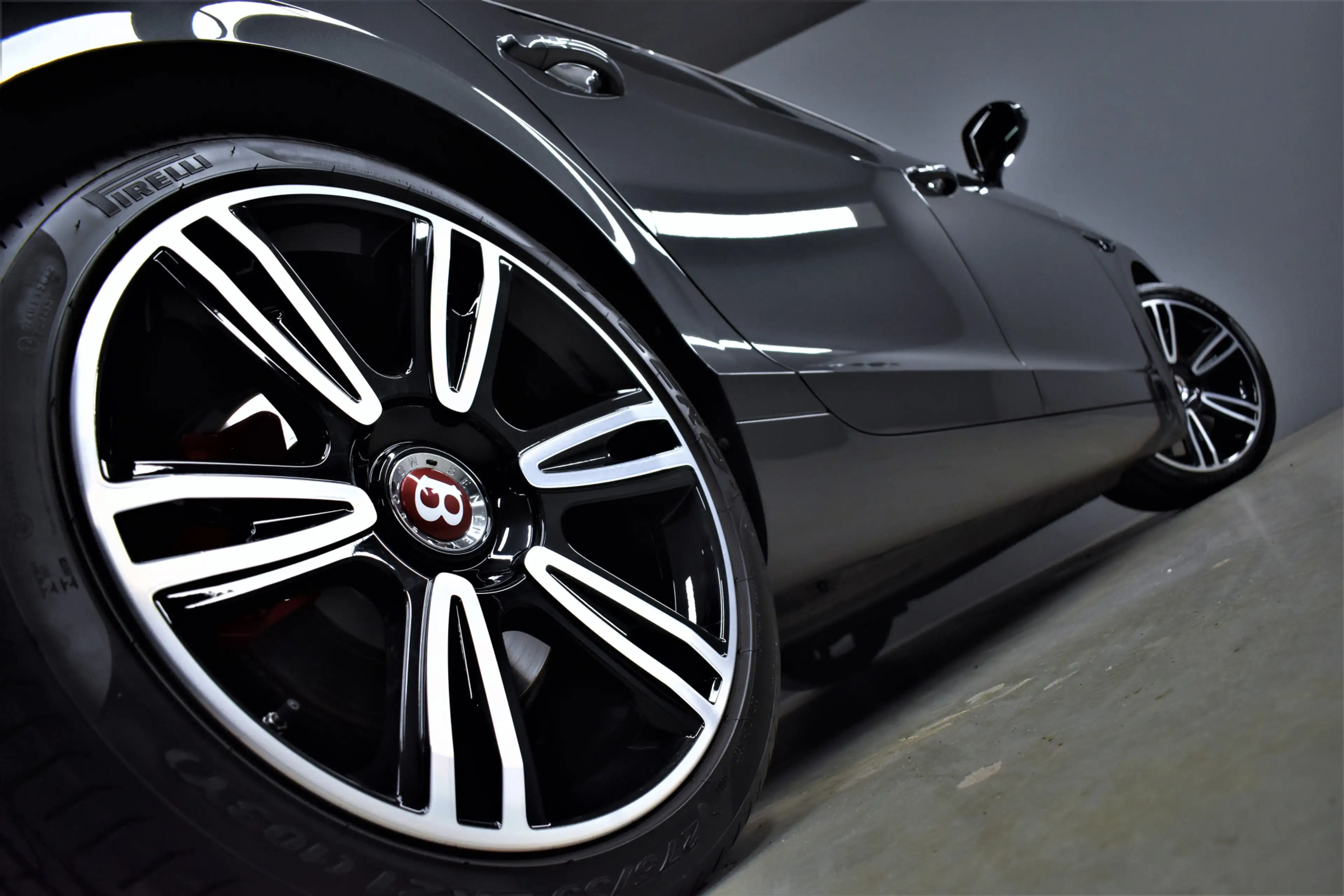 Bentley Flying Spur 4.0 V8 S 528pk Mulliner Dealer-OH Pano/Naim/Keyles — photo 13