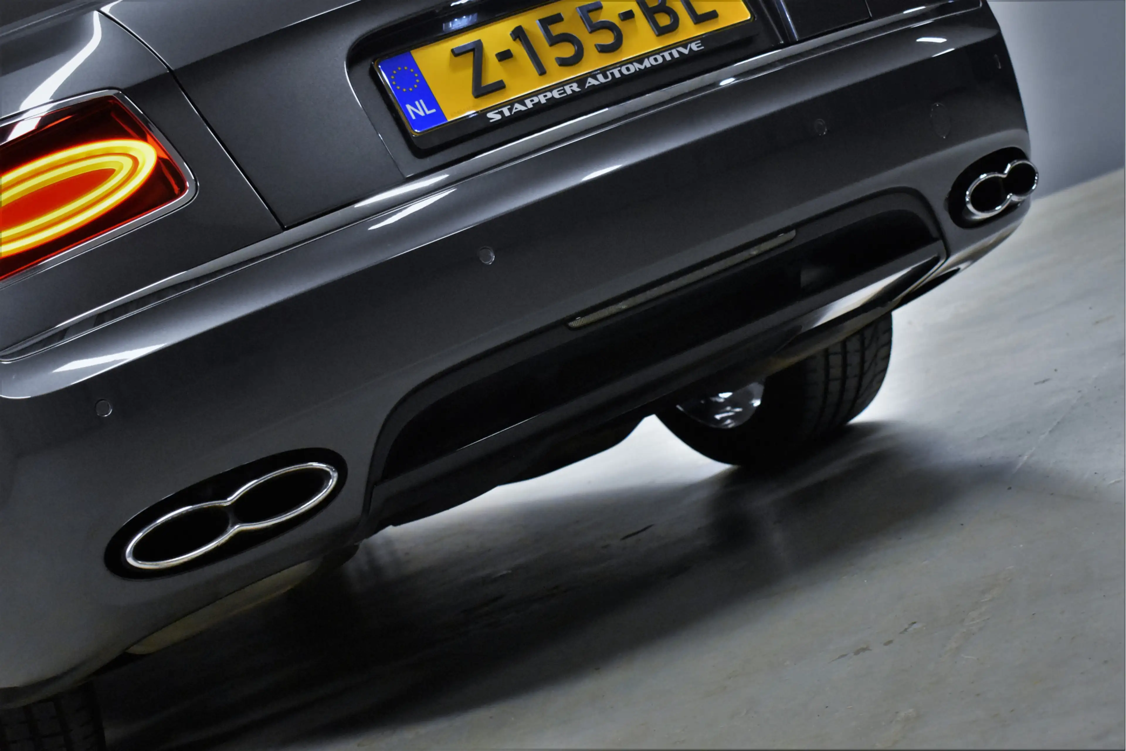 Bentley Flying Spur 4.0 V8 S 528pk Mulliner Dealer-OH Pano/Naim/Keyles — photo 12