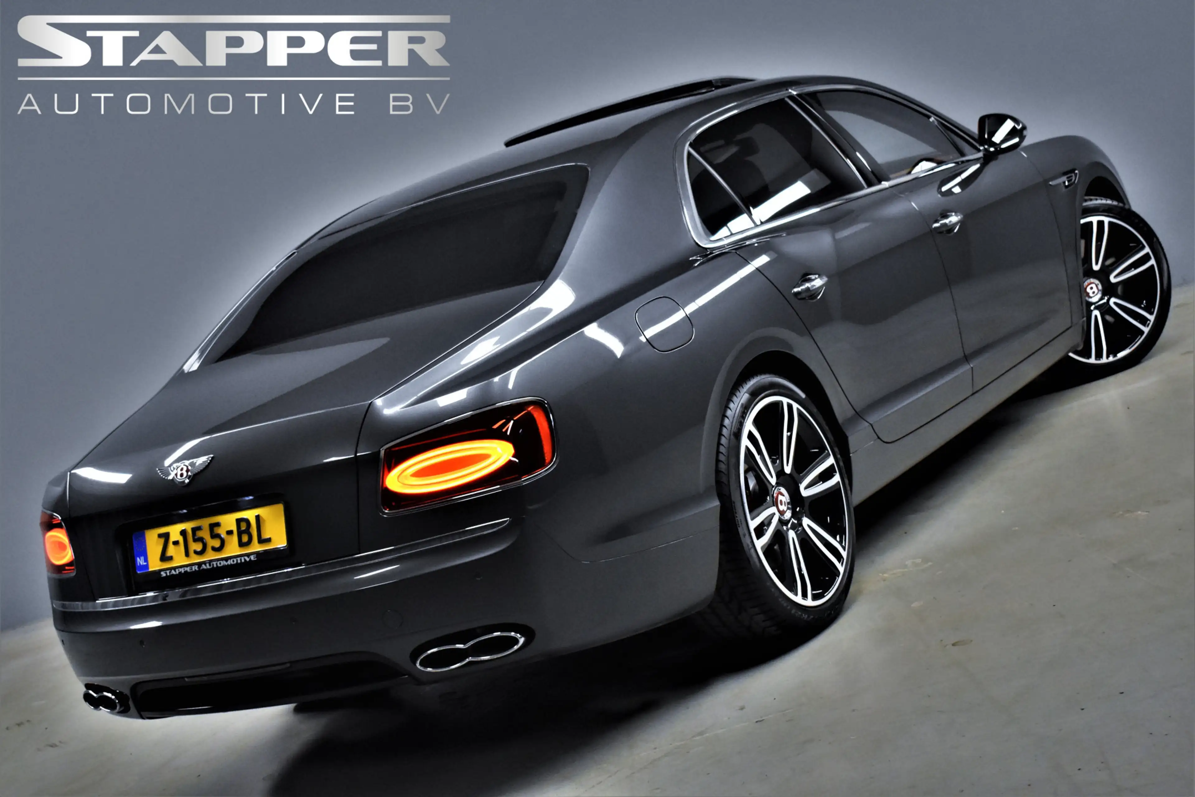 Bentley Flying Spur 4.0 V8 S 528pk Mulliner Dealer-OH Pano/Naim/Keyles — photo 9