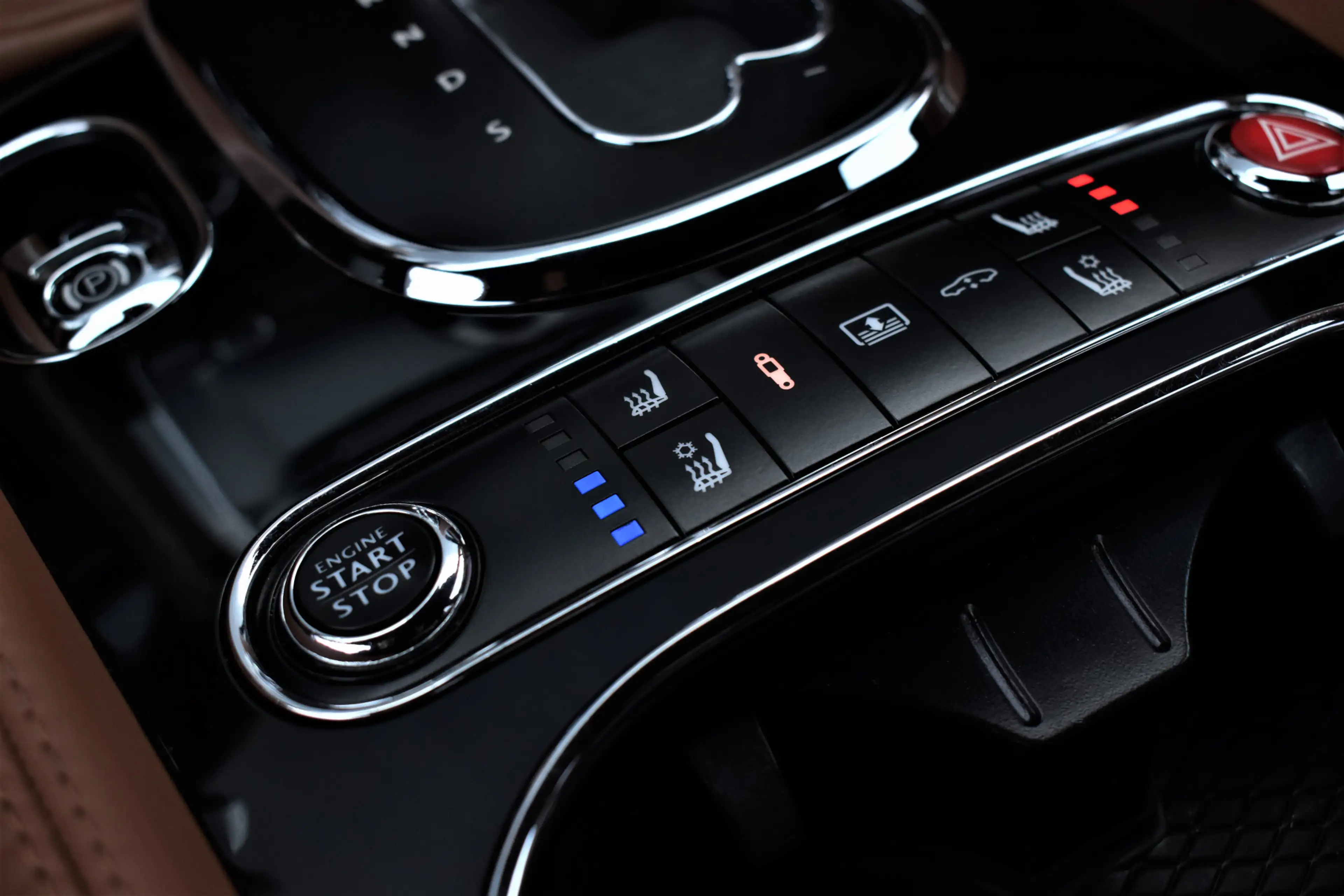Bentley Flying Spur 4.0 V8 S 528pk Mulliner Dealer-OH Pano/Naim/Keyles — photo 31