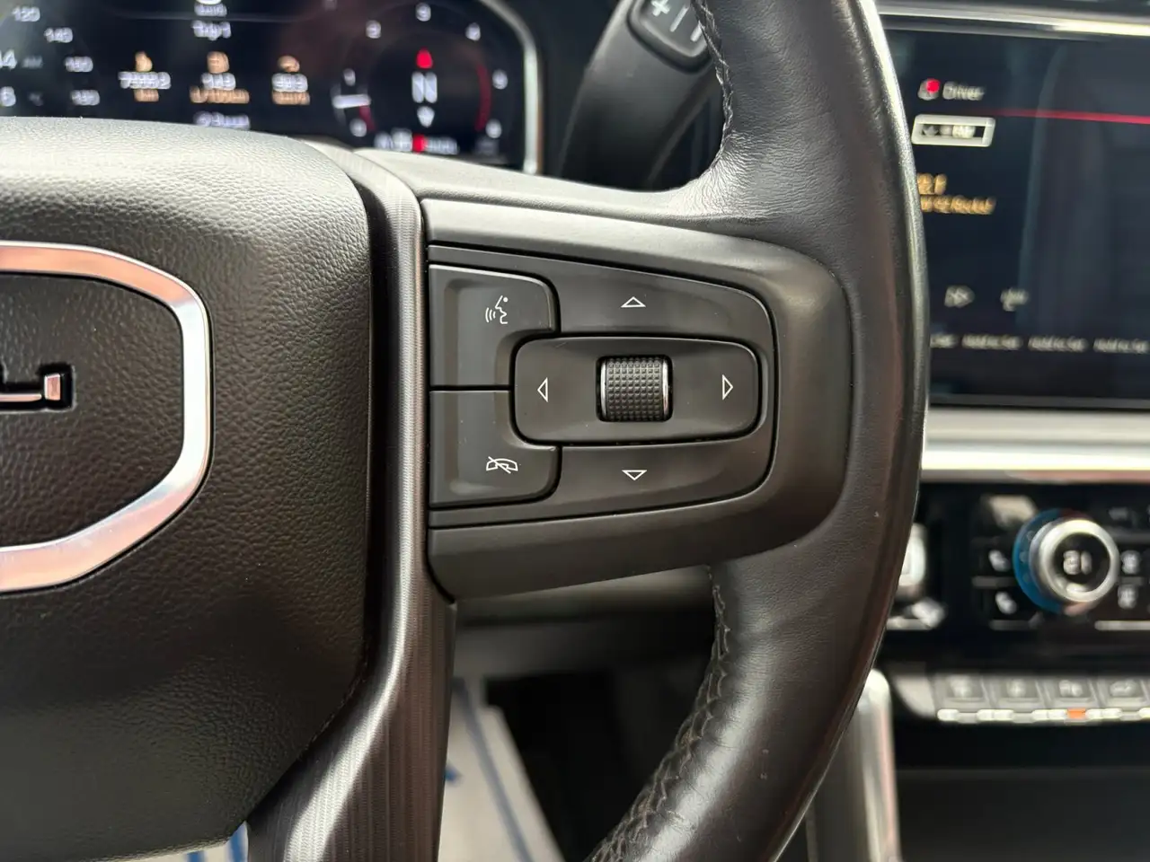 GMC Sierra 3500HD снимка GMC Sierra 3500HD