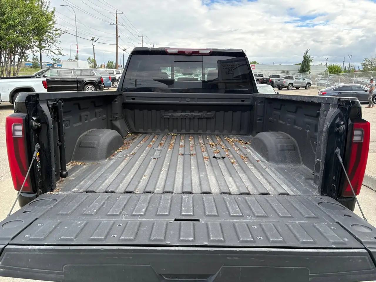 GMC Sierra 3500HD снимка GMC Sierra 3500HD