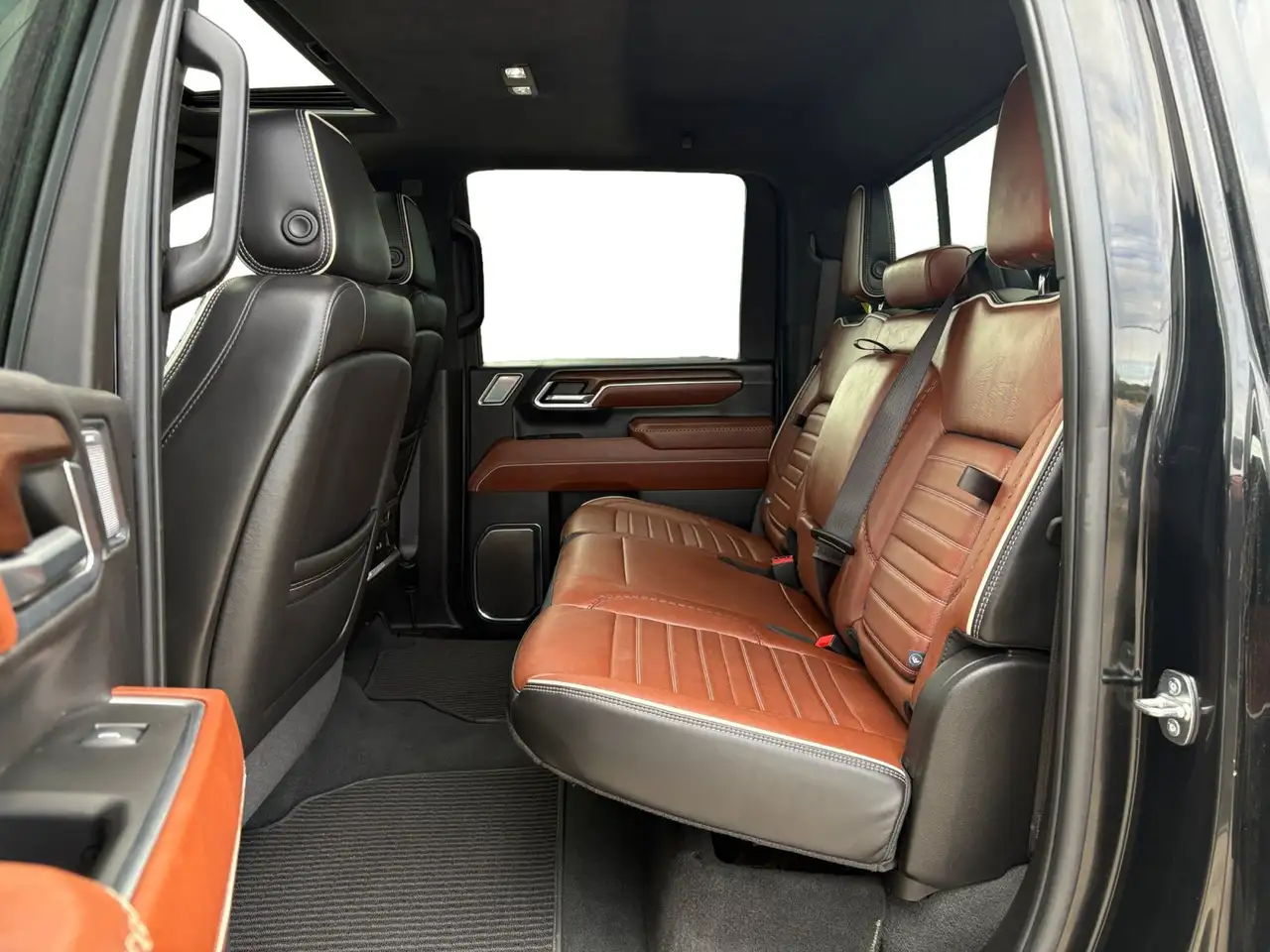 GMC Sierra 3500HD снимка GMC Sierra 3500HD