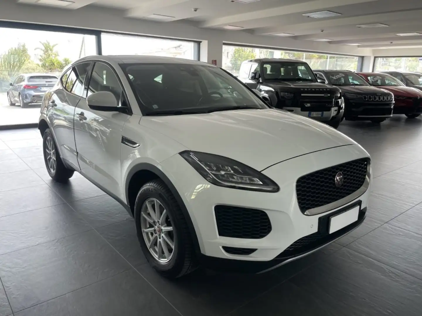 Jaguar E-Pace 2.0 D 150 CV AWD Blanc - 1
