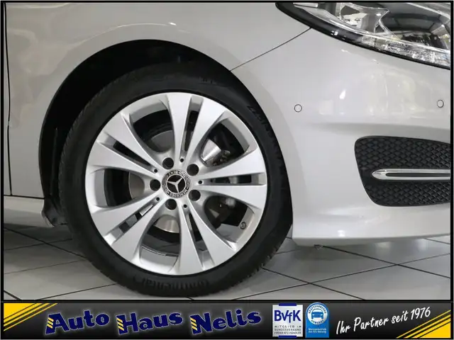 Mercedes-Benz B Class view 2