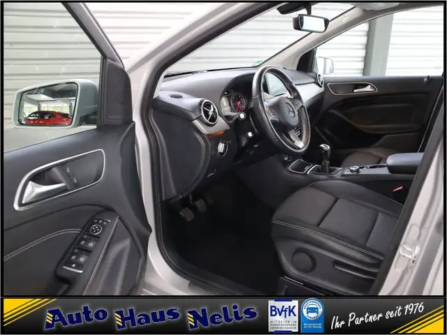 Mercedes-Benz B Class view 8