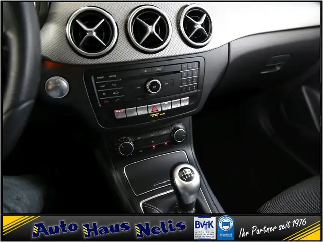 Mercedes-Benz B-Class view 19