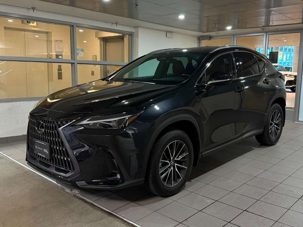 2025 Lexus NX PREMIUM PACKAGE LOCAL | HYBRID | AWD | CAR PLAY |
