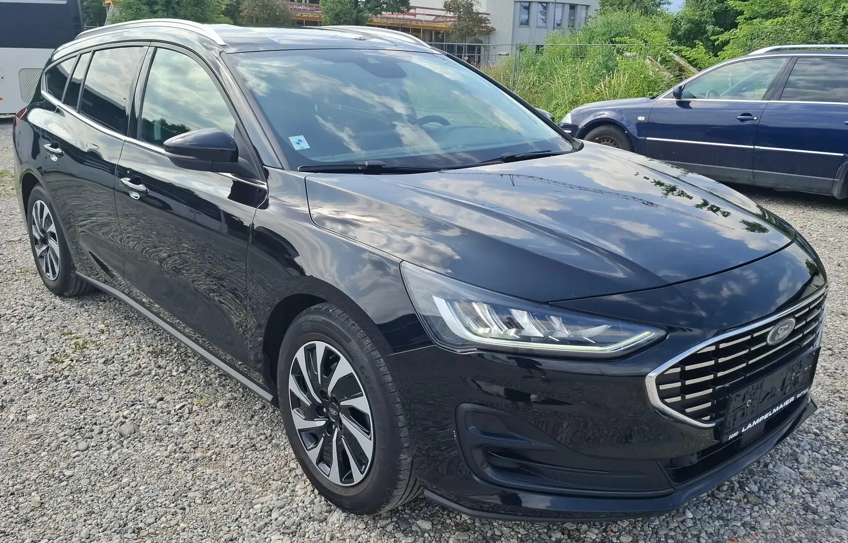 Ford Focus Focus Turnier 1,0 EcoBoost Hybrid Titanium Design Schwarz - 1