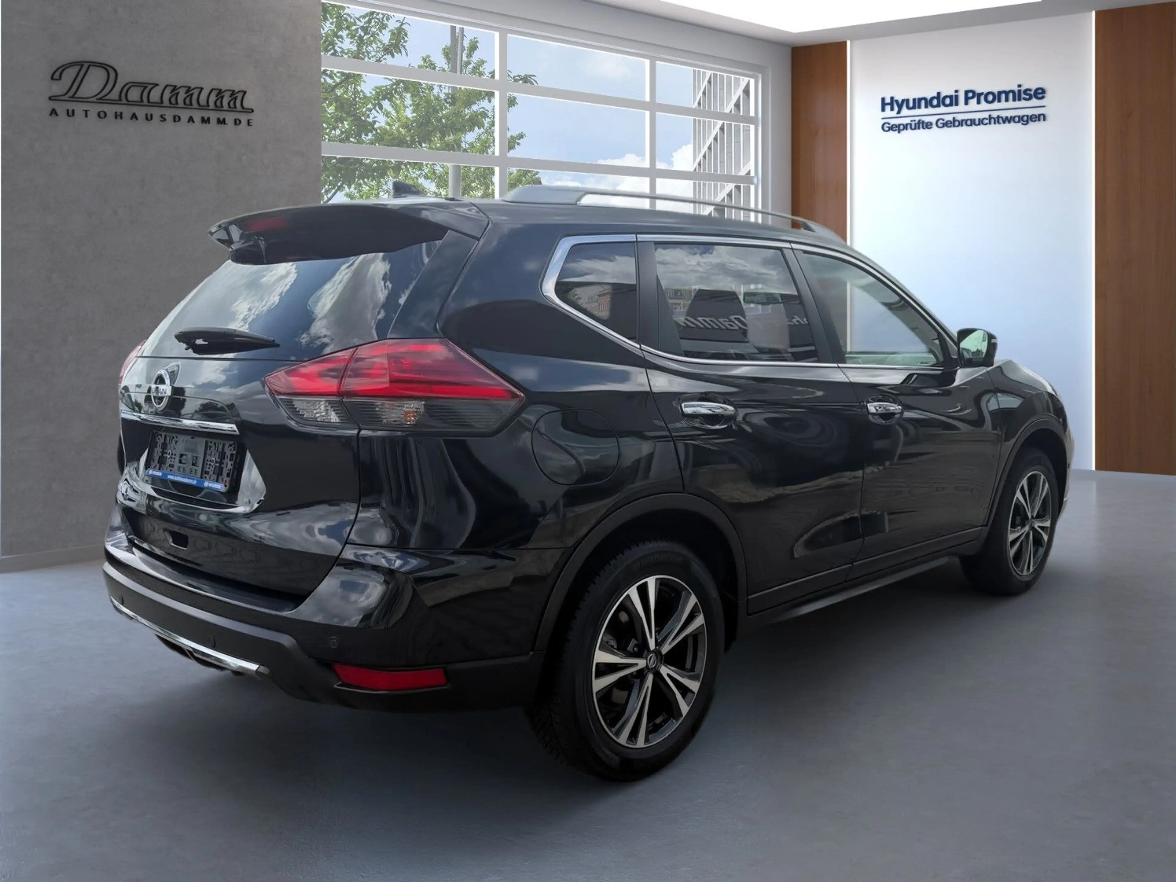 Nissan X-Trail N-Connecta — photo 3