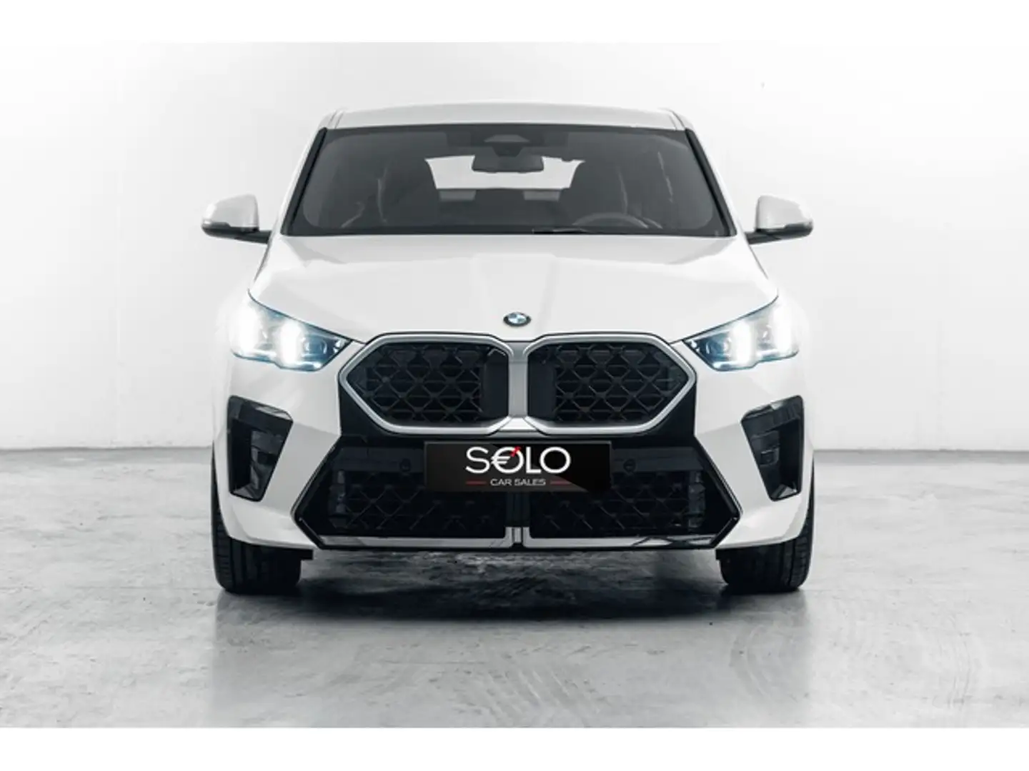 BMW X2 sDrive 18dA Blanc - 2