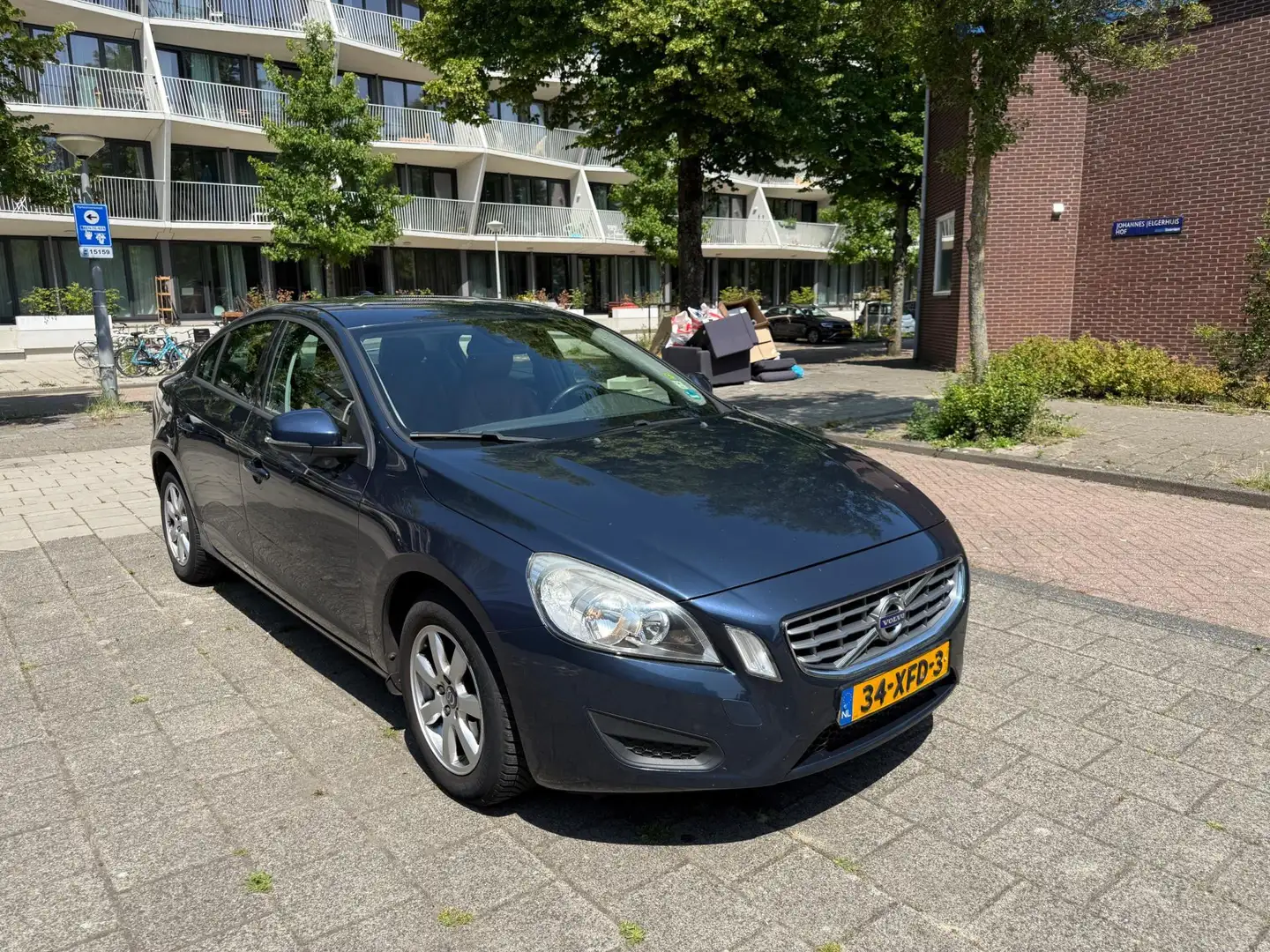Volvo S60 1.6 T4 Kinetic NW APK 1-Eigenaar Bruin Leder NAP Blu/Azzurro - 1