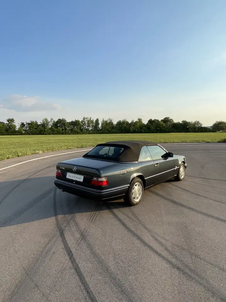 Mercedes-Benz E 220 Sportline, foto 2