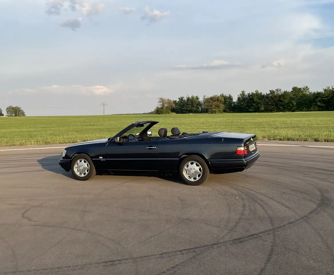 Mercedes-Benz E 220 Sportline, foto 3