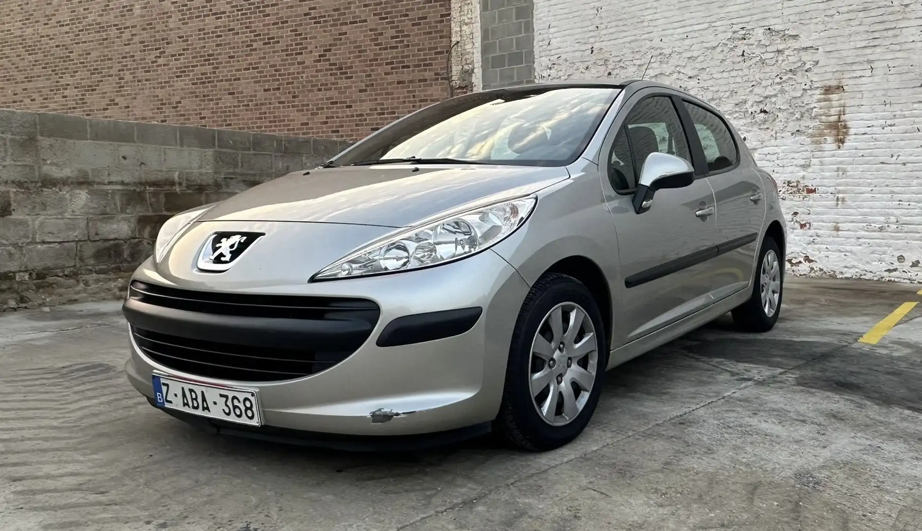 Peugeot 207 1.4 benzine 1ste eigenaar perfect onderhouden - 2