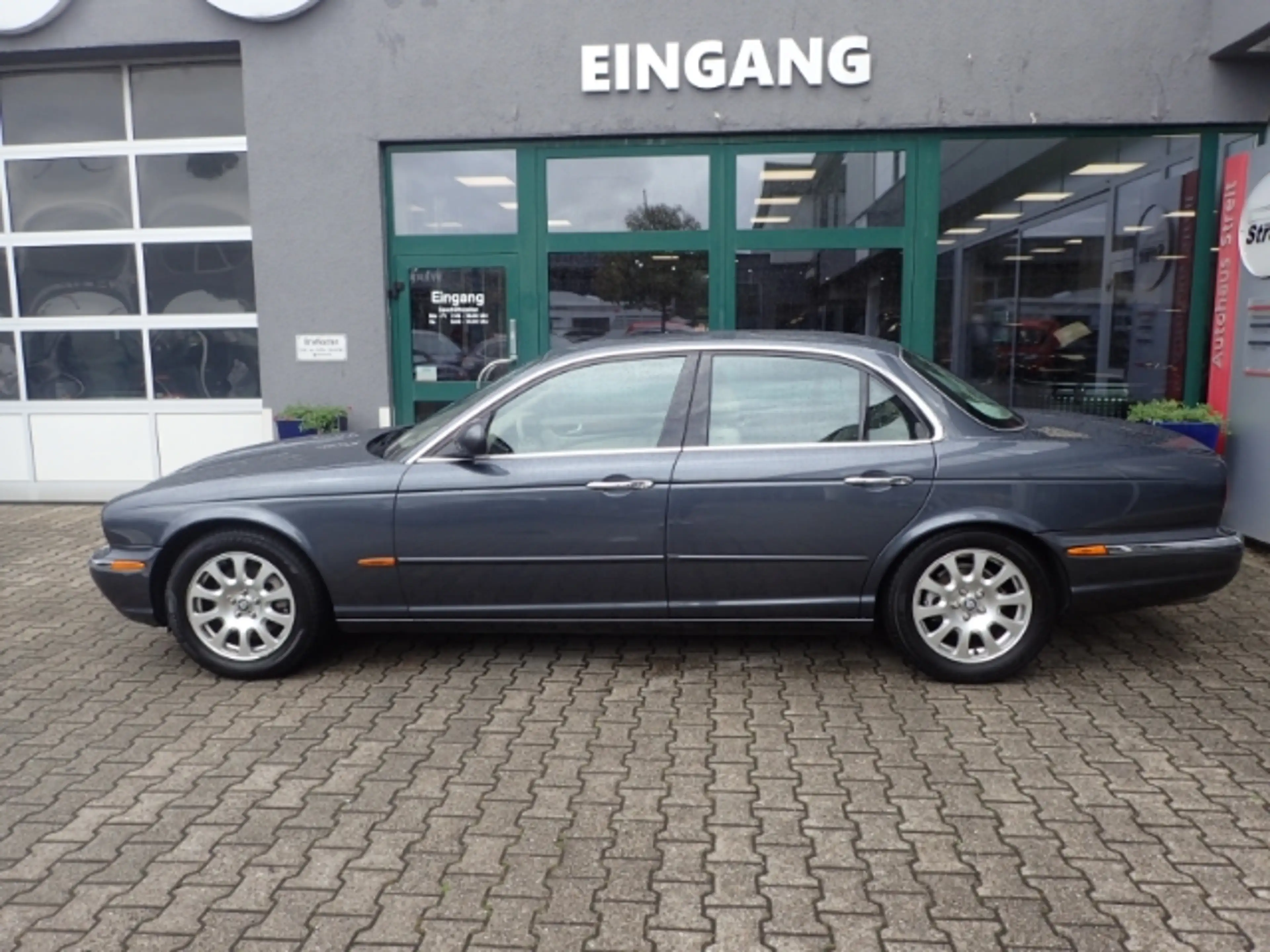 Jaguar XJ 3.5 V8 Luftfederung AD Navi Memory Sitze Xenon Meh — photo 4
