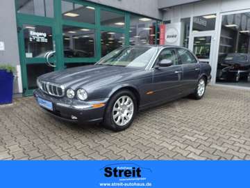 3.5 V8 Luftfederung AD Navi Memory Sitze Xenon Meh