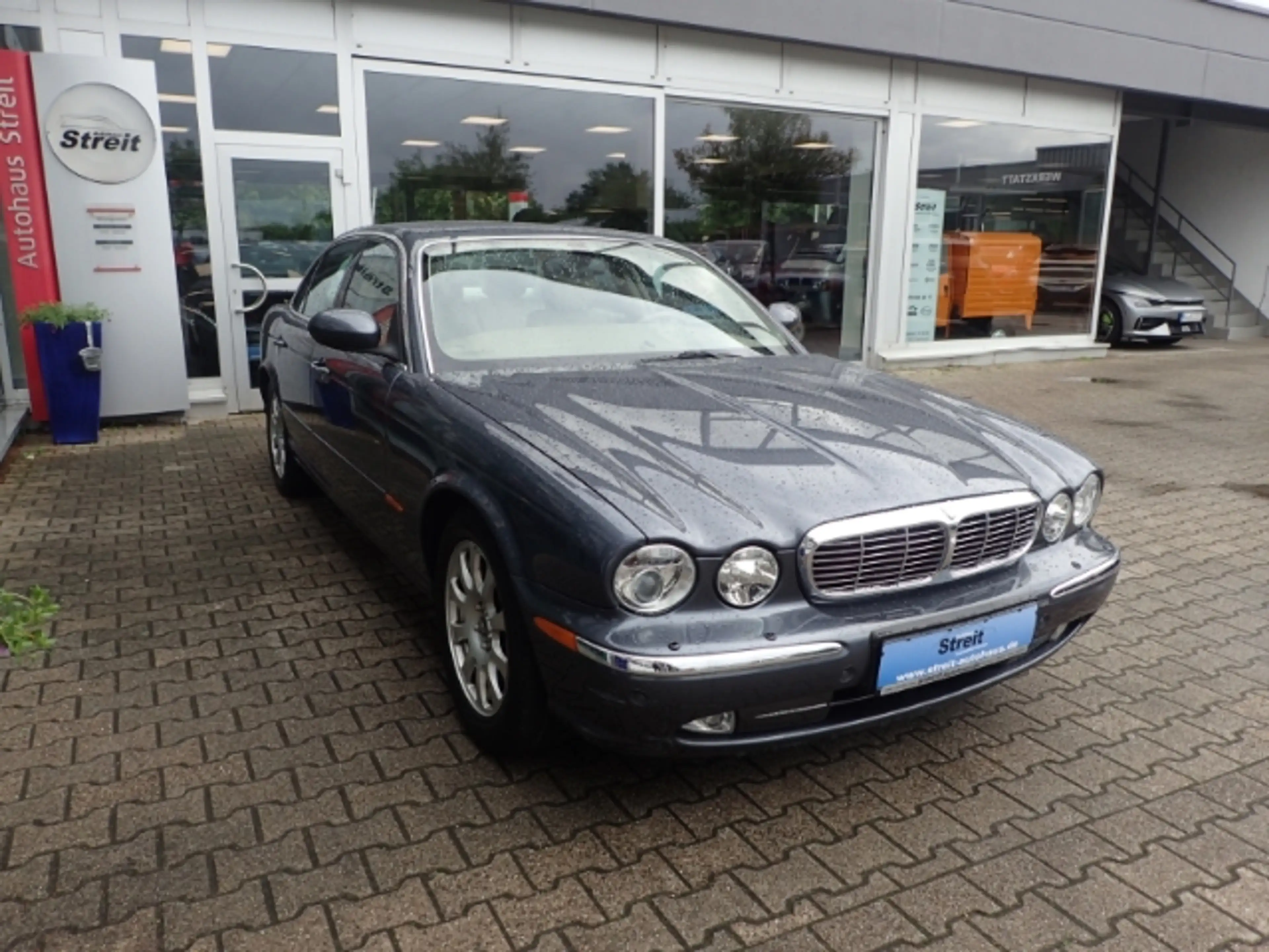Jaguar XJ 3.5 V8 Luftfederung AD Navi Memory Sitze Xenon Meh — photo 3