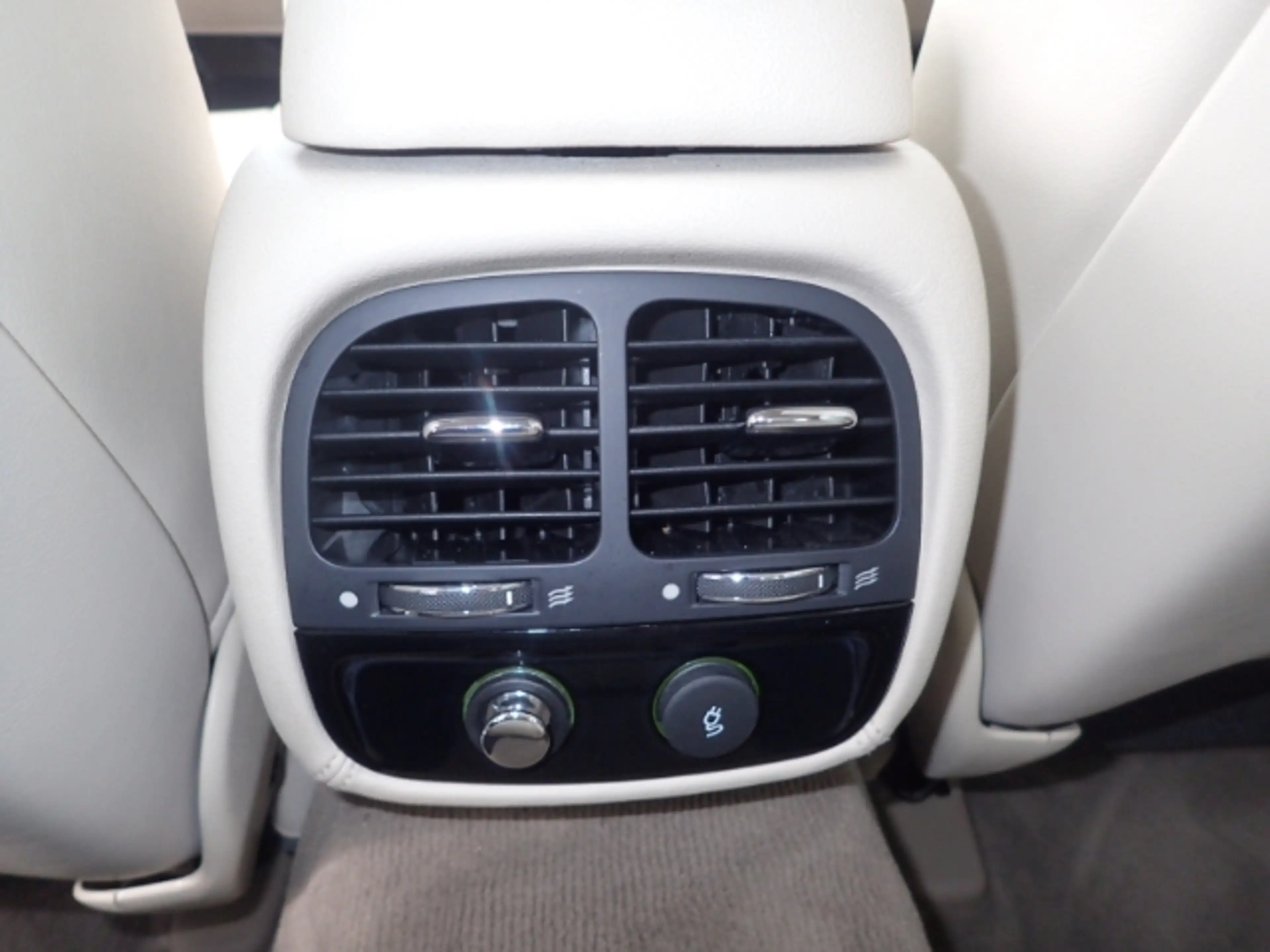 Jaguar XJ 3.5 V8 Luftfederung AD Navi Memory Sitze Xenon Meh — photo 15