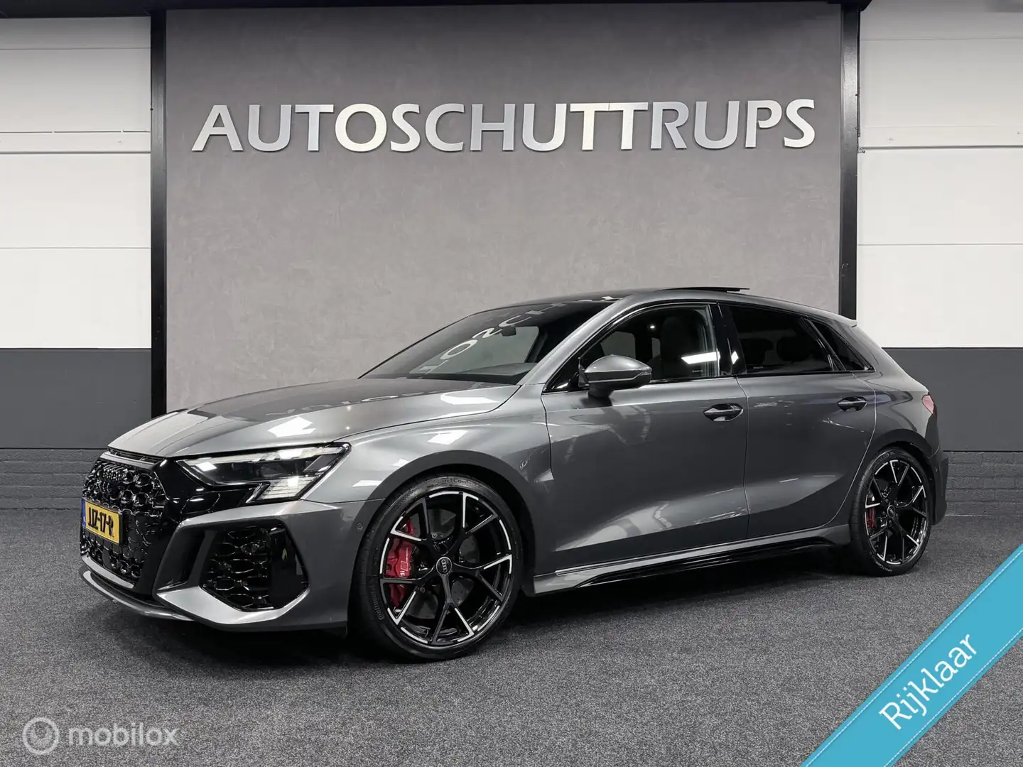 Audi RS3 2.5 TFSI RS 3 quattro RS Dynamic / Keramisch / Pan Grijs - 1