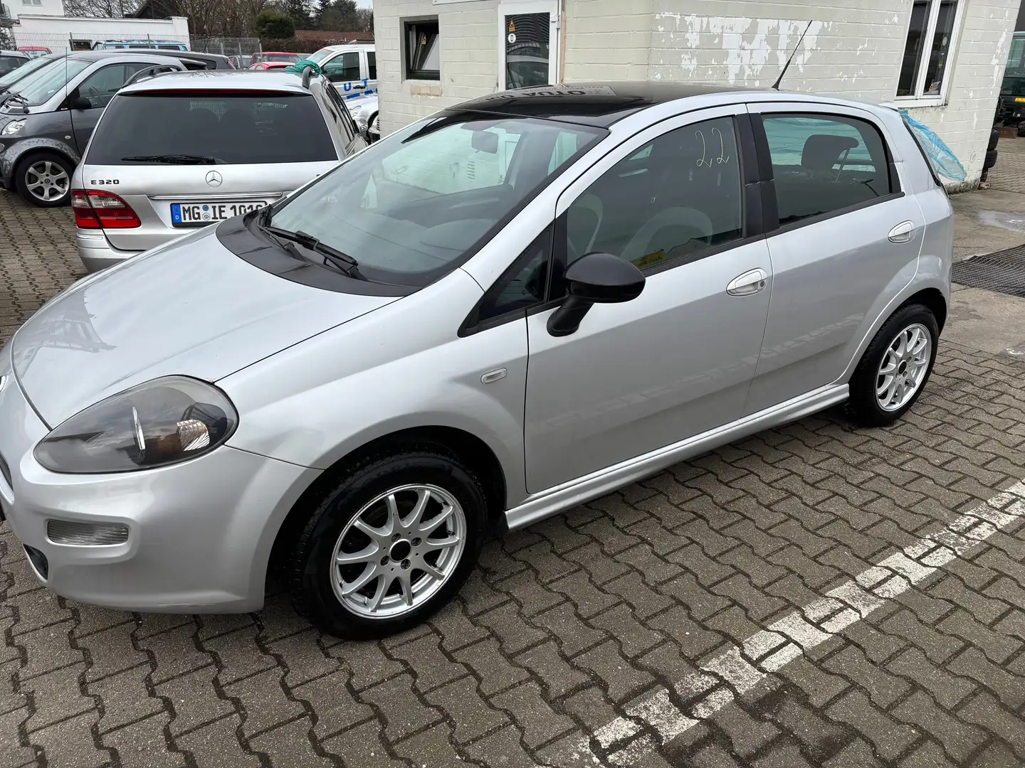 Fiat Punto Evo Pop 1.2 Klima. Silber - 1