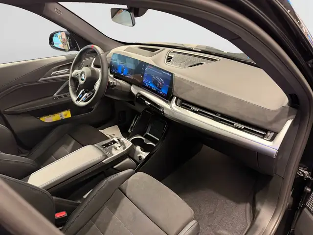 BMW X1 view 16