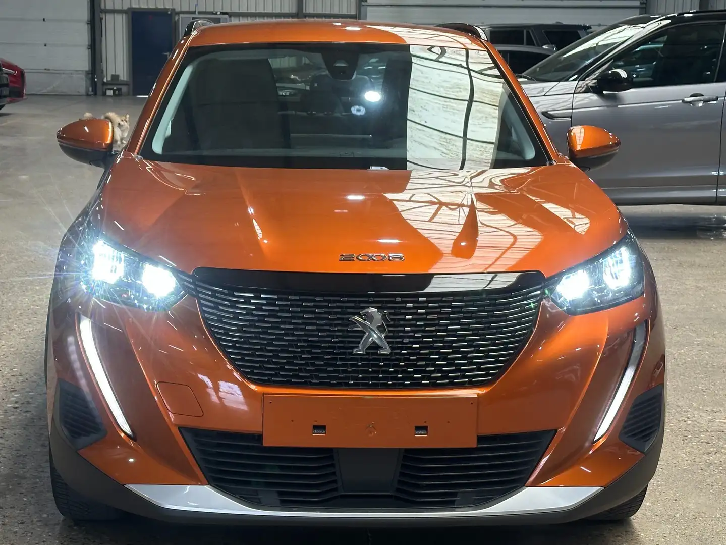 Peugeot 2008 1.2 PureTech Allure S Orange - 2