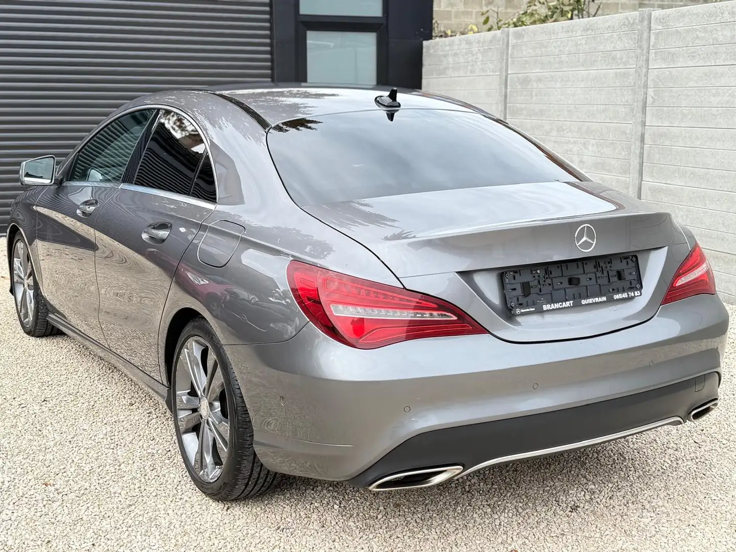 Mercedes-Benz CLA 200 CLA 200 d • AUTOMATIQUE • CUIR • NAVI Szürke - 2