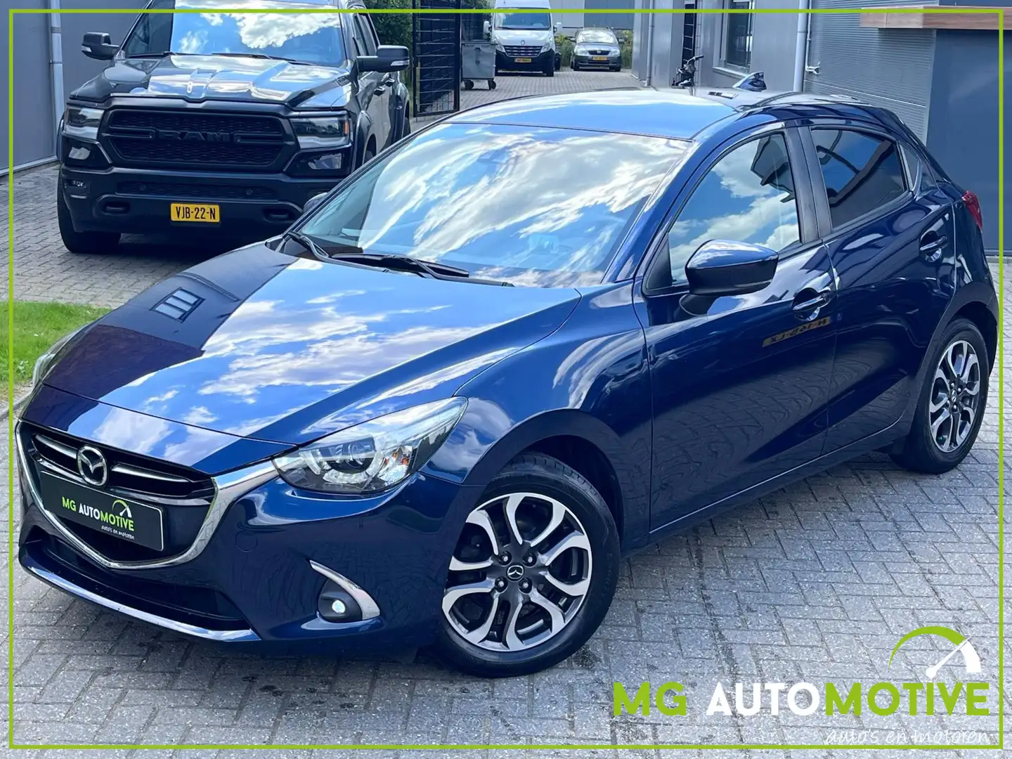 Mazda 2 1.5 Skyactiv-G GT-M | Navi | Head Up | Keyless | P Blauw - 2