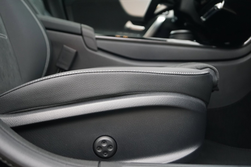 Mercedes-Benz CLA 180 Shooting Brake Business Solution AMG Autom Panodak — photo 29