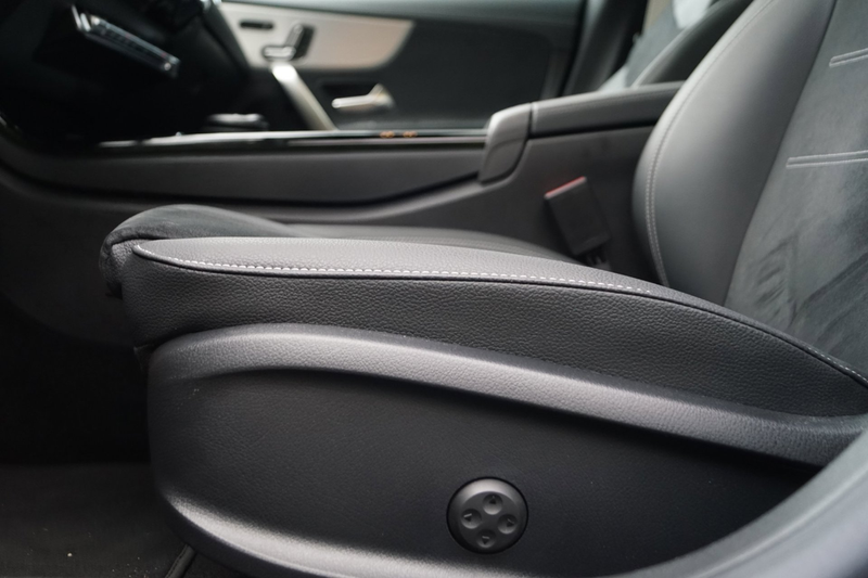 Mercedes-Benz CLA 180 Shooting Brake Business Solution AMG Autom Panodak — photo 27