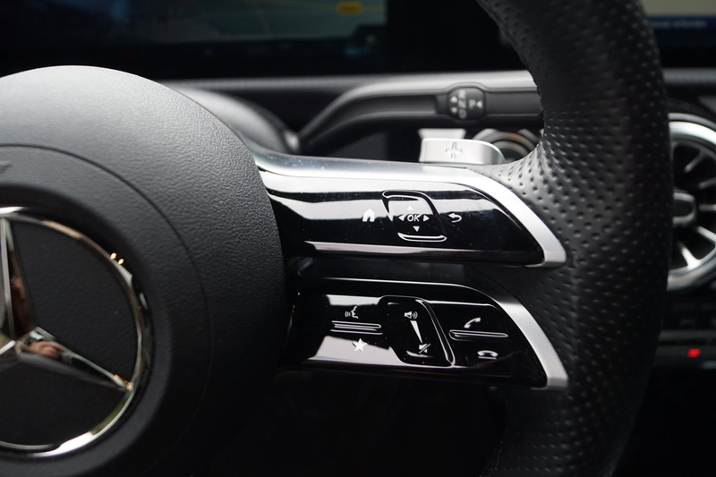 Mercedes-Benz CLA 180 Shooting Brake Business Solution AMG Autom Panodak — photo 21