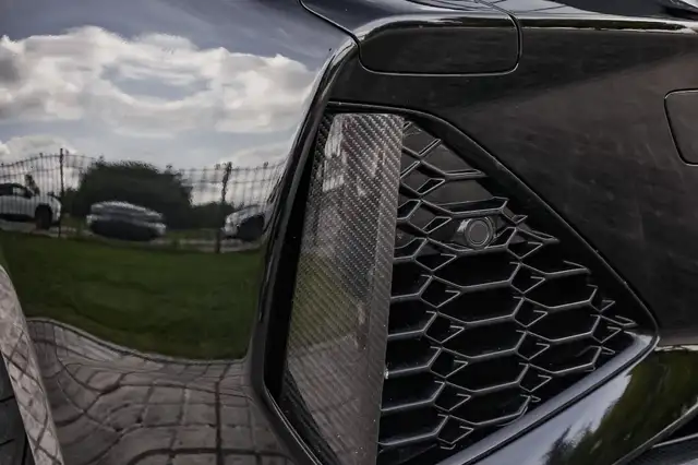 Audi RS6 Avant view 8