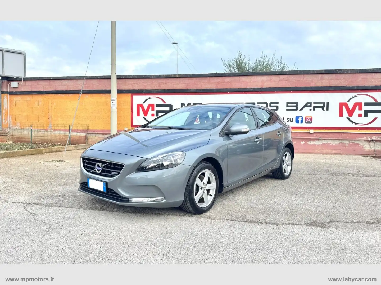 Volvo V40 D2 BUSINESS 2.0 120CV Grigio - 1