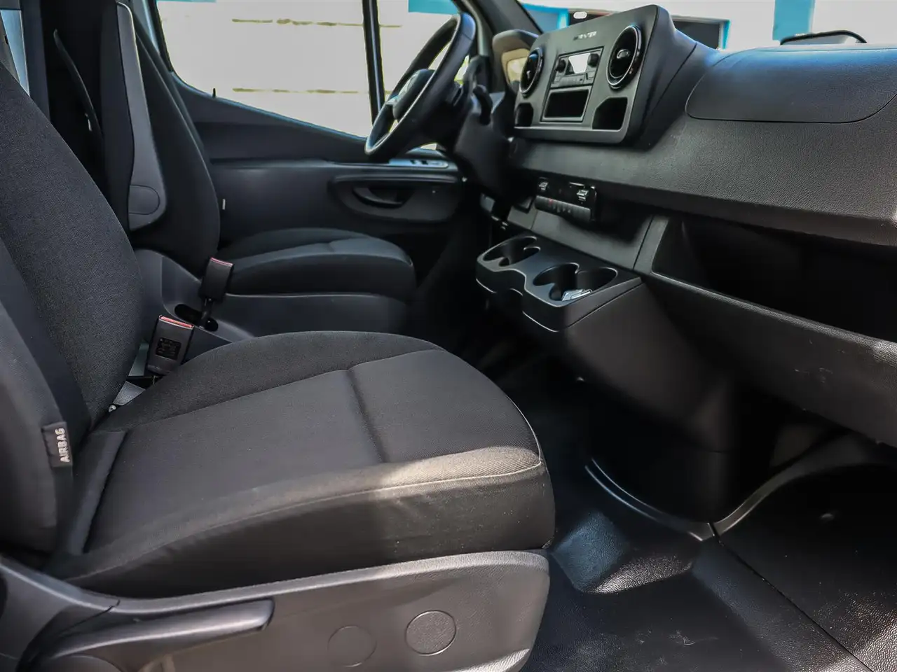 Mercedes-Benz Sprinter снимка Mercedes-Benz Sprinter