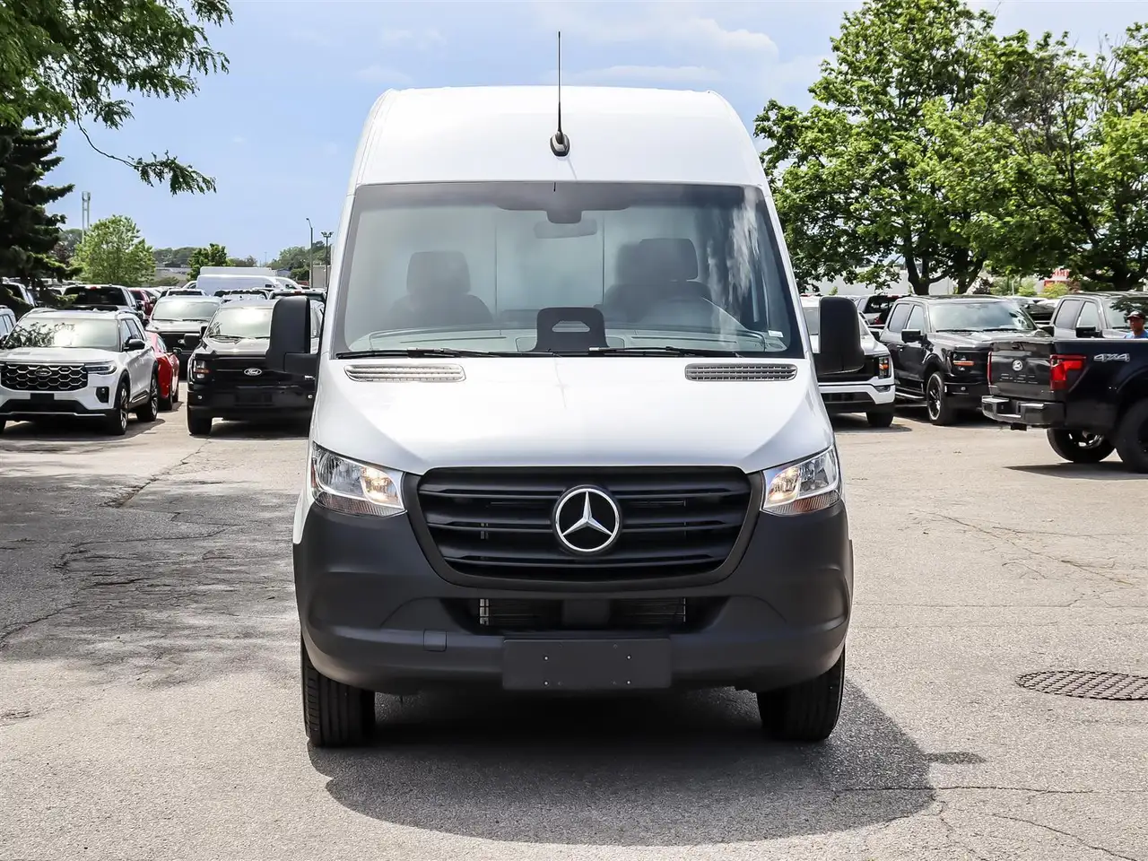 Mercedes-Benz Sprinter снимка Mercedes-Benz Sprinter