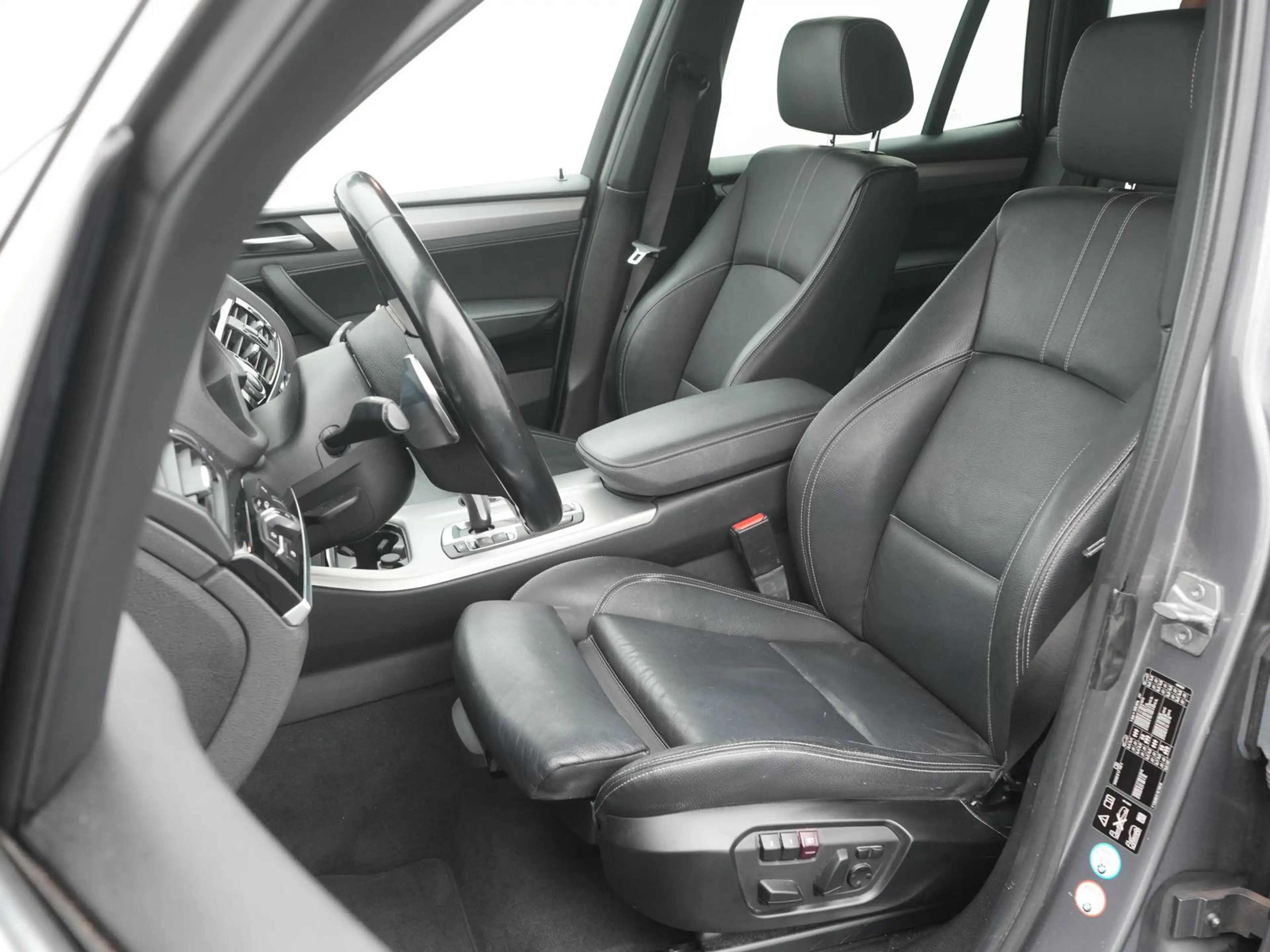 BMW X3 xDrive 20d M-Sport,BI-XENON,AHK,HUD,ACC,MEMO — photo 6