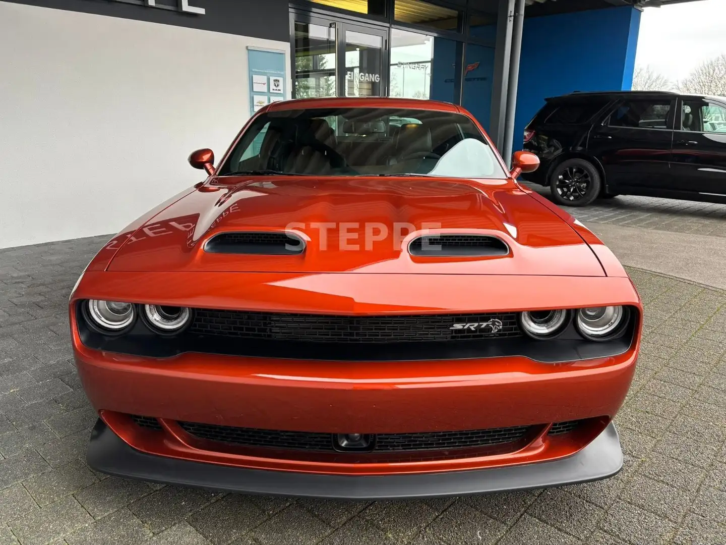 Dodge Challenger Hellcat Widebody 6,2 8Gg.AT Jailbreak Oranje - 2