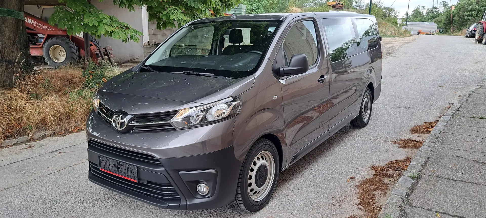 Toyota Proace Verso 2,0 145 Lang Shuttle, Pickerl+Service neu Grau - 1