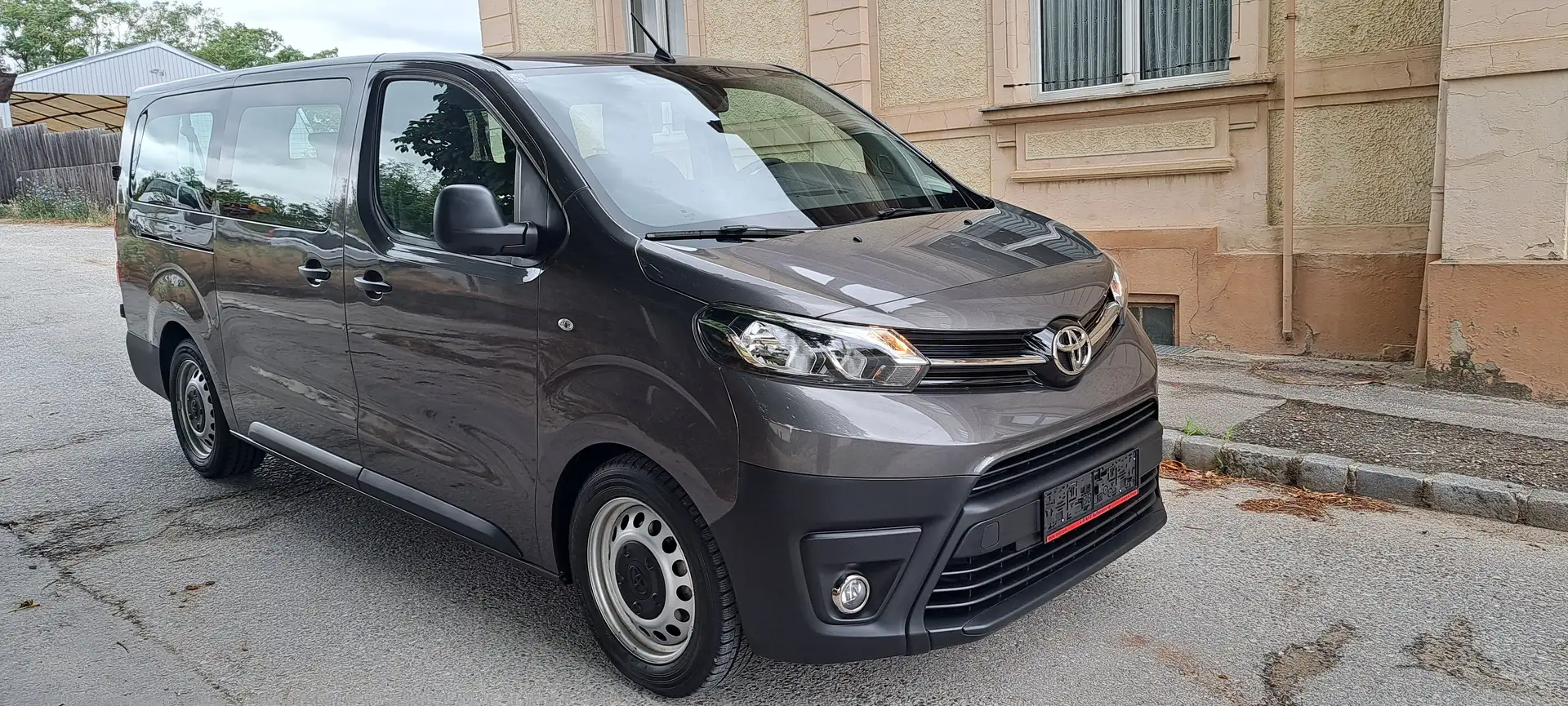 Toyota Proace Verso 2,0 145 Lang Shuttle, Pickerl+Service neu Grau - 2