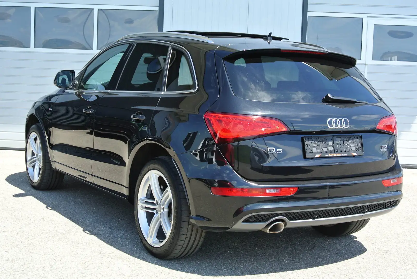 Audi Q5 2.0 TDI Aut quattro Sport * S-Line * PANO * LEDER* Noir - 2