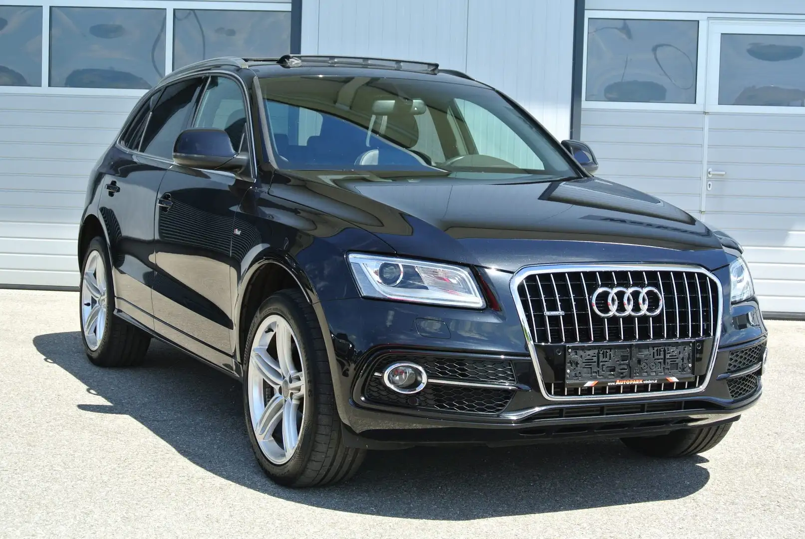Audi Q5 2.0 TDI Aut quattro Sport * S-Line * PANO * LEDER* Noir - 1