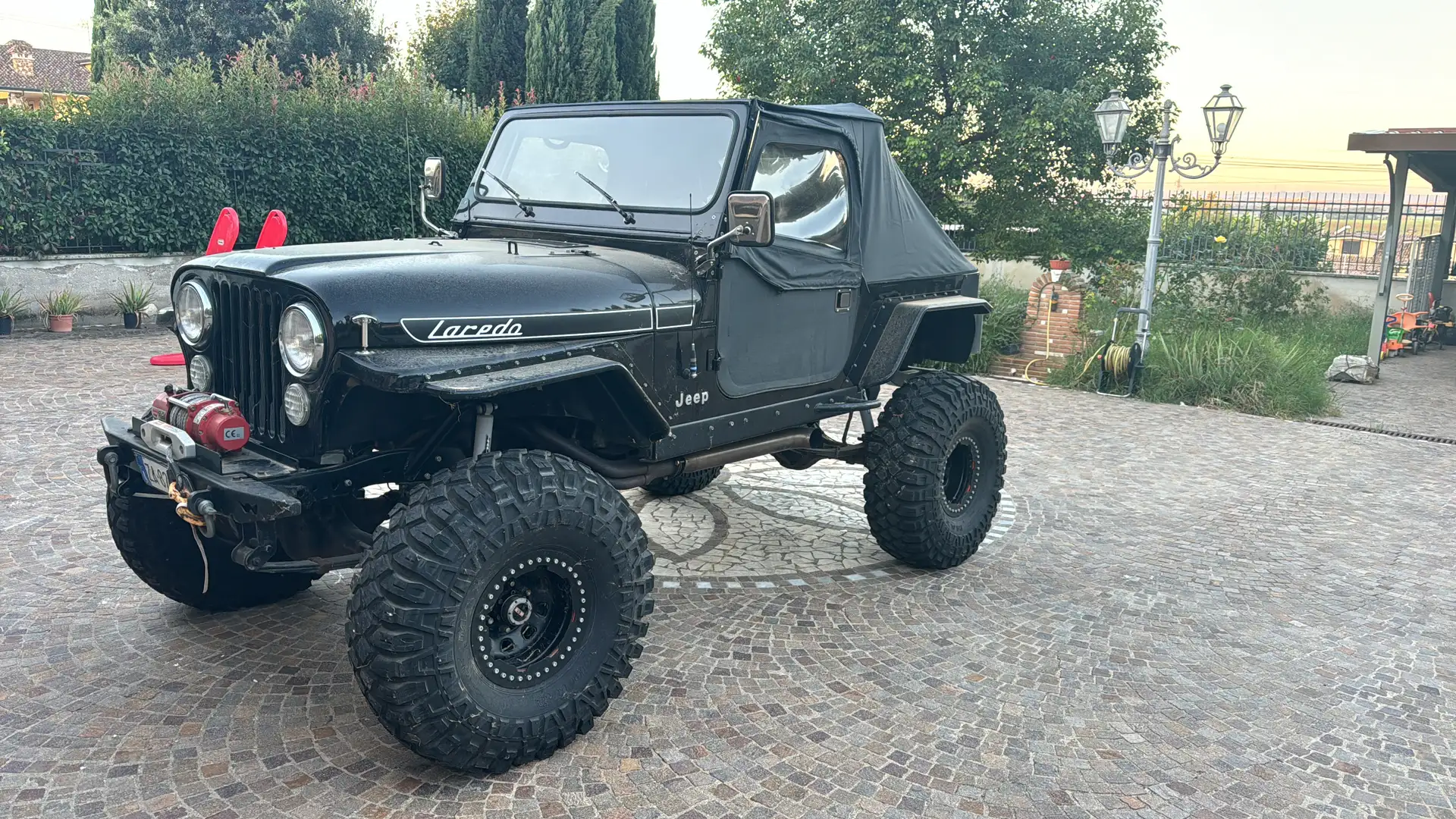 Jeep CJ-7 laredo - 1